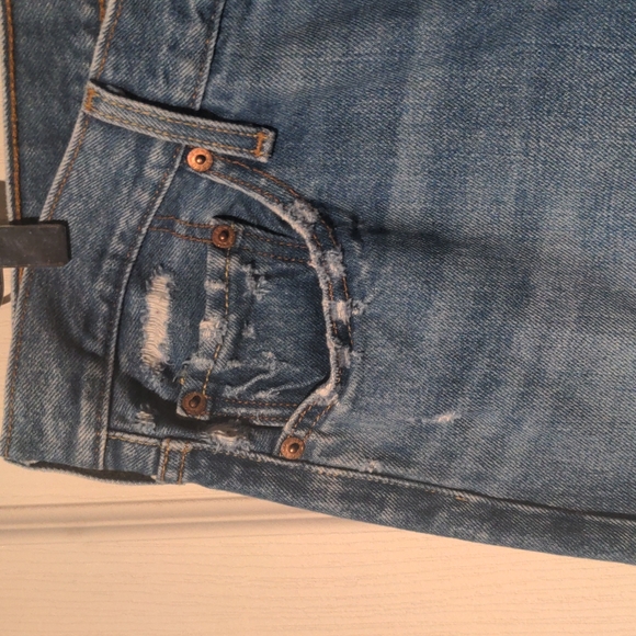 Levi's - holed jeans - Picture 2 of 4